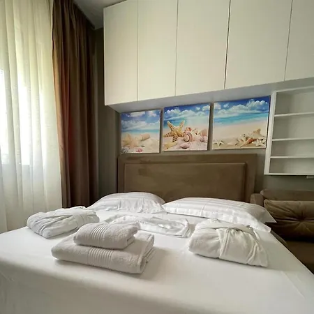 Blue View Apartment